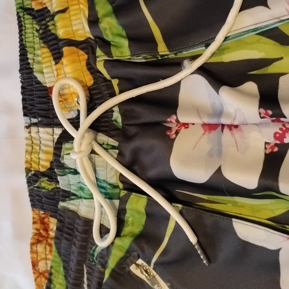 Fashion Nova Woman's Tropical Floral & Pineapple Print Pants, Size: L - Picture 4 of 14